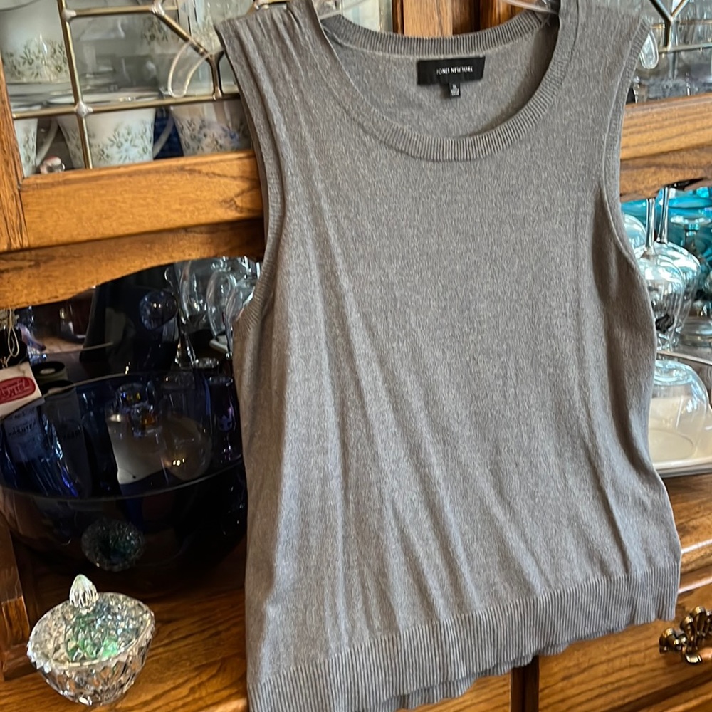 Jones New York Silver Sleeveless Sweater Size XL